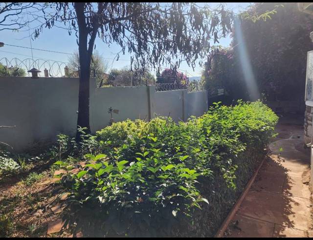 4 BEDROOM HOUSE FOR SALE IN KENSINGTON